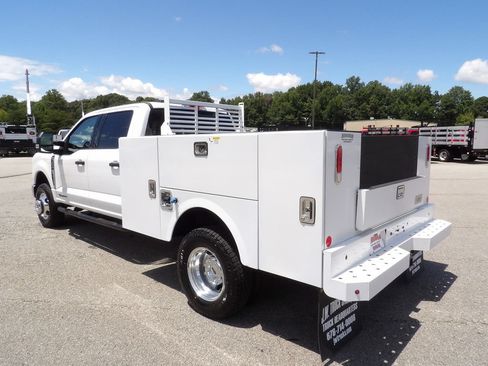 Used 2023 Ford F350 XLT w/ FX4 Off-Road Package AWD/4WD image 4