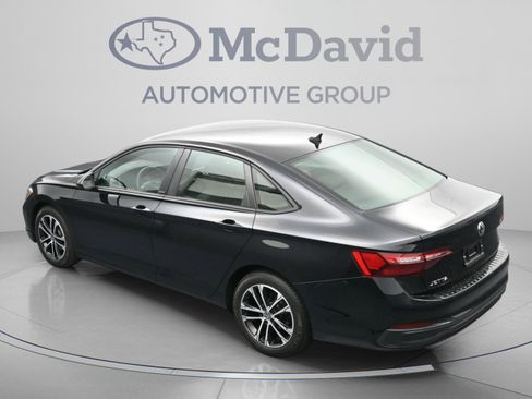 Used 2024 Volkswagen Jetta Sport FWD image 40