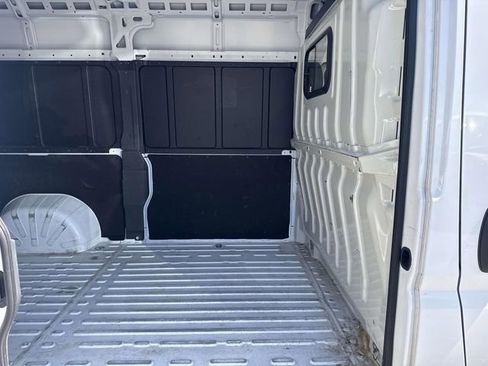 Used 2025 RAM ProMaster 2500 w/ Convenience Group FWD image 16