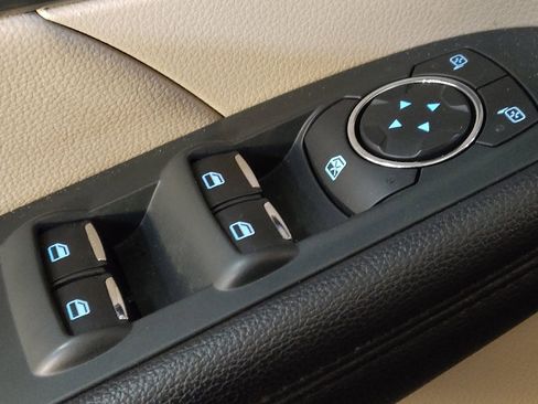 Used 2019 Ford Explorer XLT w/ Equipment Group 202A image 27