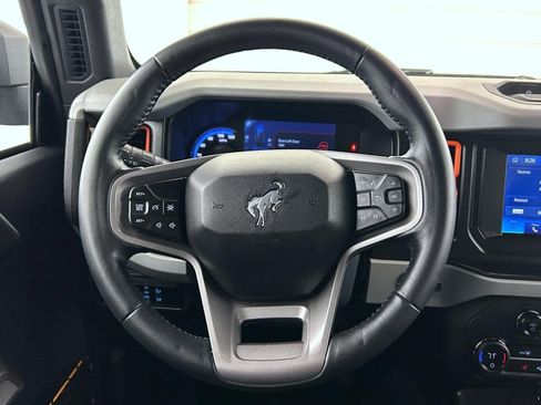 Used 2023 Ford Bronco Badlands w/ Sasquatch Package image 12