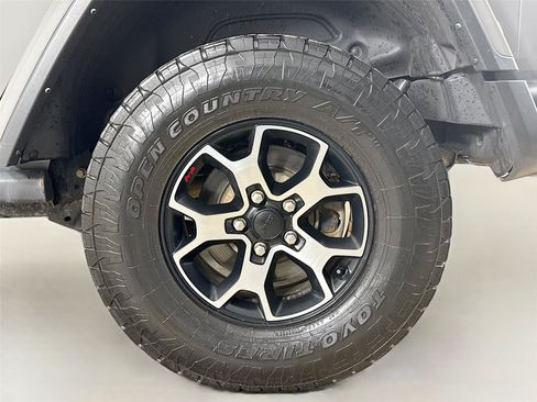 Used 2021 Jeep Wrangler Unlimited Rubicon w/ Uconnect 4C Nav & Sound Group AWD/4WD image 28