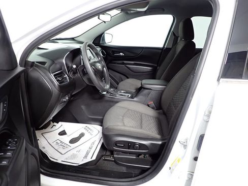 Used 2020 Chevrolet Equinox LT image 18