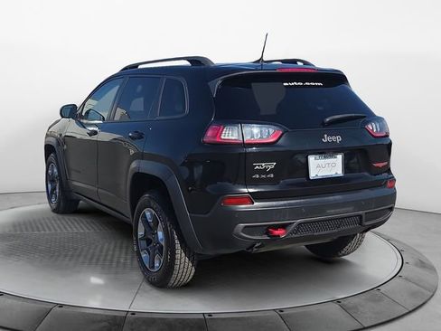 Used 2019 Jeep Cherokee Trailhawk image 3