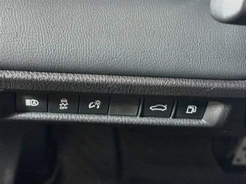Used 2025 Toyota Camry XSE FWD image 11