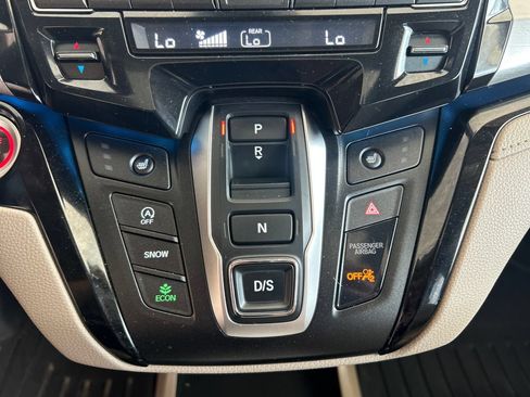 Used 2021 Honda Odyssey Touring image 23