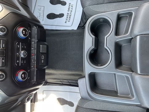 Used 2022 Chevrolet Silverado 1500 LT AWD/4WD image 34