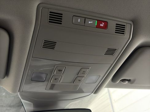 Used 2024 Volkswagen Jetta S image 32