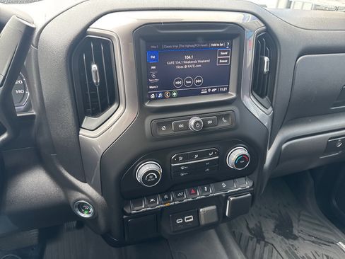 Used 2023 Chevrolet Silverado 1500 Custom Trail Boss AWD/4WD image 15