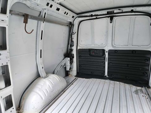 Used 2017 Chevrolet Express 2500 image 15