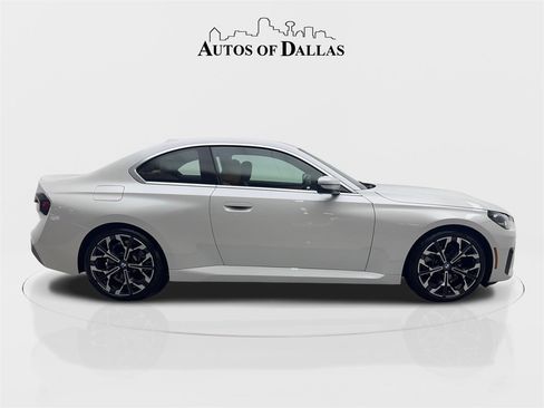 Used 2025 BMW 230i Coupe w/ M Sport Package image 10