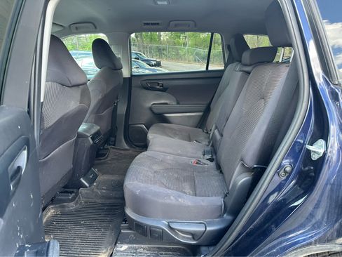 Used 2021 Toyota Highlander L AWD/4WD image 17