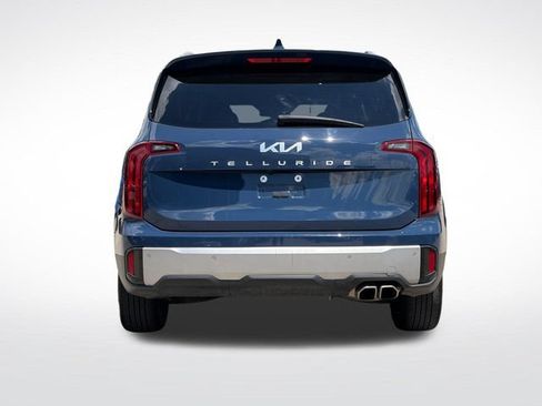 Certified 2024 Kia Telluride S FWD image 32