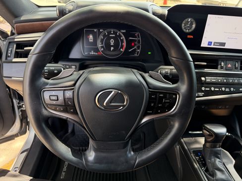 Used 2023 Lexus ES 350 w/ Premium Package FWD image 16