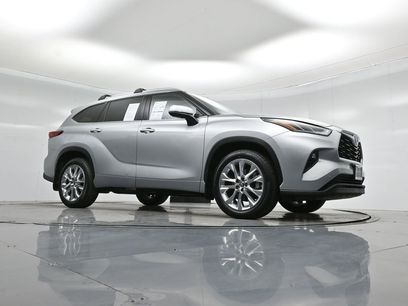 Used 2022 Toyota Highlander Limited