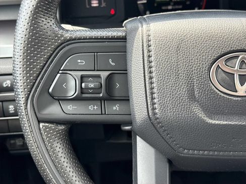 Used 2025 Toyota Tacoma SR5 AWD/4WD image 15