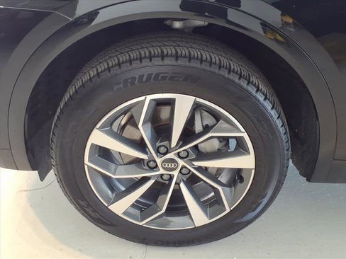 Certified 2023 Audi Q5 2.0T Premium w/ Convenience Package AWD/4WD image 8