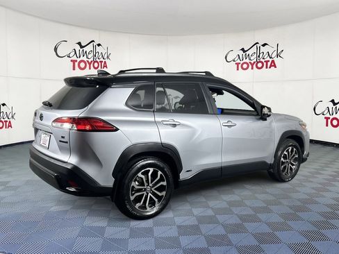 Used 2024 Toyota Corolla Cross SE w/ Moonroof Package image 7