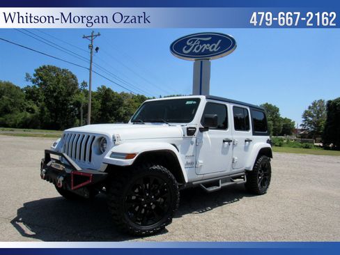 Used 2023 Jeep Wrangler Unlimited Sahara AWD/4WD image 1
