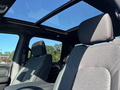 New 2026 RAM 1500 4x4 Crew Cab image 23