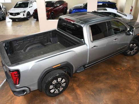 Used 2024 GMC Sierra 2500 Denali w/ Denali Reserve Package AWD/4WD image 75