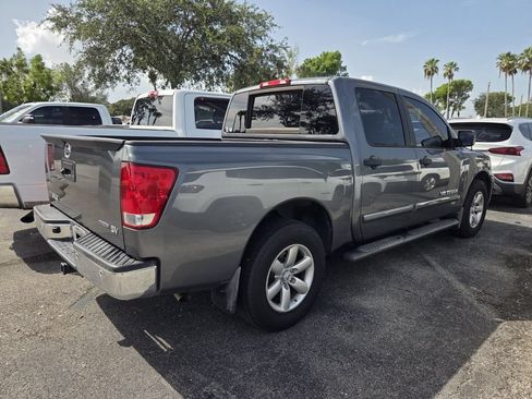 Used 2014 Nissan Titan SV w/ SV Value Truck Package RWD image 5