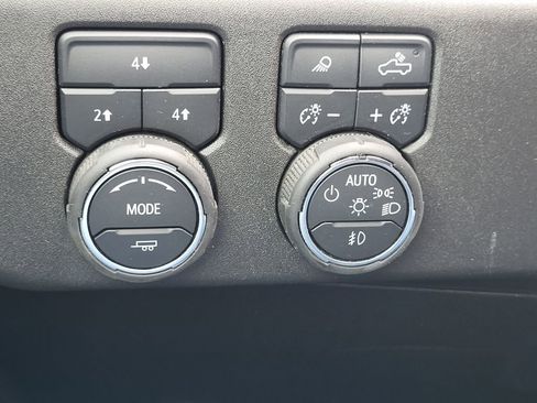 Used 2025 Chevrolet Silverado 3500 LT w/ Trail Boss Package image 23