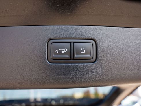 New 2026 Hyundai Ioniq 9 SEL image 11