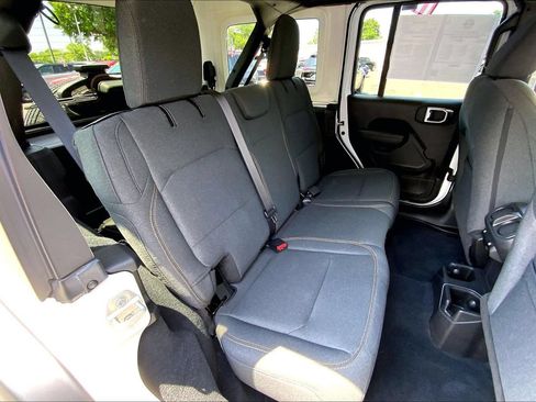 Used 2024 Jeep Wrangler Unlimited Sport AWD/4WD image 19
