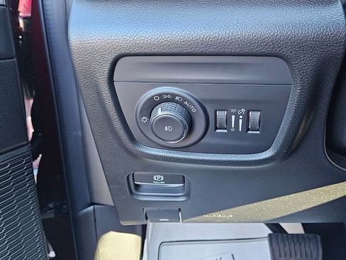 New 2025 Jeep Grand Cherokee Limited w/ Luxury Tech Group II image 29