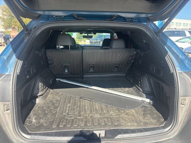 Used 2022 Subaru Outback Wilderness AWD/4WD image 7