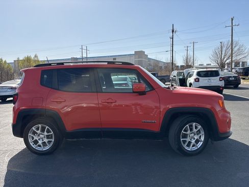 Used 2020 Jeep Renegade Latitude w/ Cold Weather Group image 2