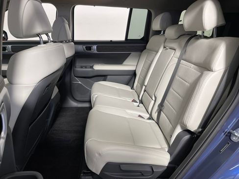 Certified 2025 Hyundai Santa Fe Limited image 13