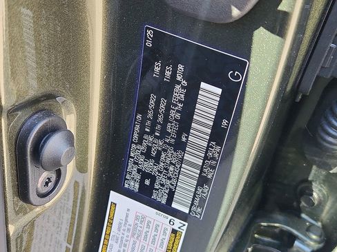 New 2025 Lexus LX 600 4WD w/ Luxury Package image 6