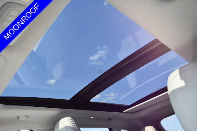 Used 2021 Jeep Cherokee Limited w/ Sun & Sound Group AWD/4WD image 6