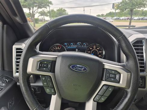 Used 2015 Ford F150 Platinum w/ Equipment Group 701A Luxury AWD/4WD image 34