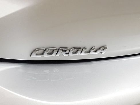 Used 2025 Toyota Corolla SE FWD image 9