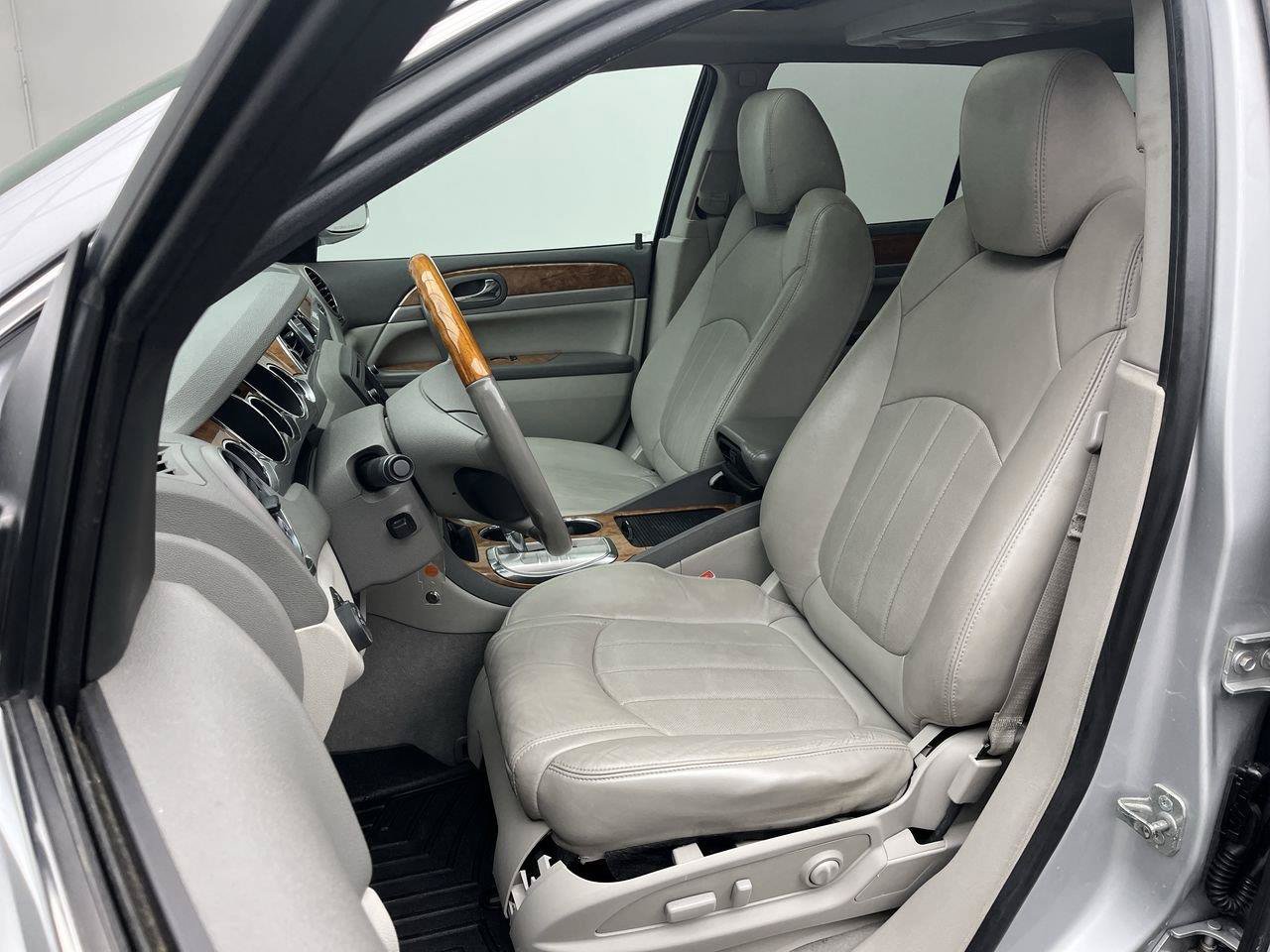Used 2012 Buick Enclave Premium FWD image 10