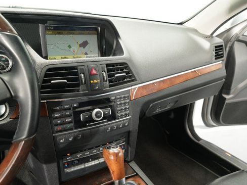 Used 2011 Mercedes-Benz E 350 Cabriolet image 33