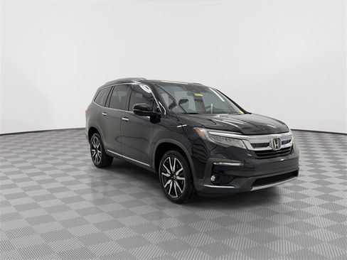 Used 2019 Honda Pilot Touring image 13