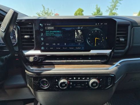 Used 2024 Chevrolet Silverado 1500 LT AWD/4WD image 23