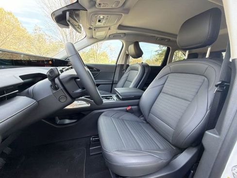 New 2026 Lincoln Nautilus Reserve w/ Jet Appearance Package image 11