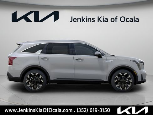 New 2026 Kia Sorento EX w/ EX Premium Package FWD image 2