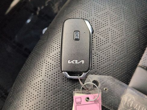 Certified 2023 Kia Sorento S FWD image 36
