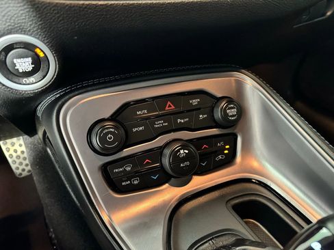 Used 2023 Dodge Challenger R/T w/ Blacktop Package image 20