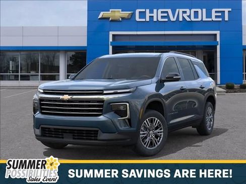 New 2026 Chevrolet Traverse LT w/ Driver Confidence Package FWD image 6