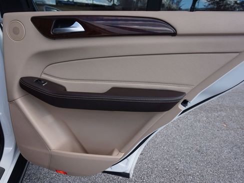 Used 2017 Mercedes-Benz GLE 350 image 29