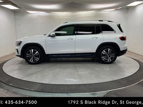 Certified 2026 Mercedes-Benz GLB 250 4MATIC image 2