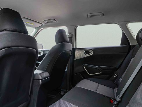 Certified 2025 Kia Soul LX w/ LX Technology Package FWD image 21
