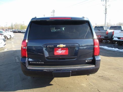 Used 2018 Chevrolet Suburban Premier image 4